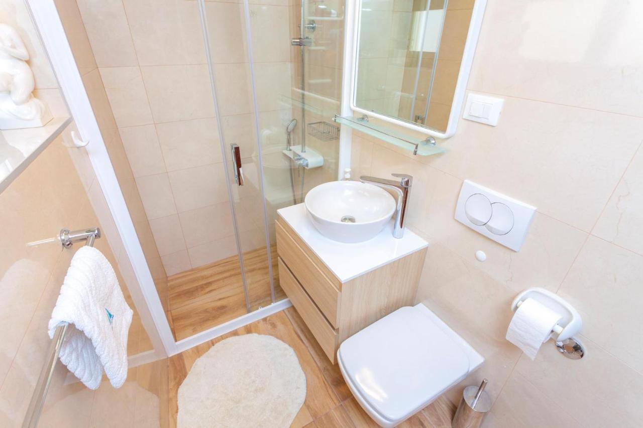 Apartments And Rooms With Wifi Makarska - 11063 المظهر الخارجي الصورة