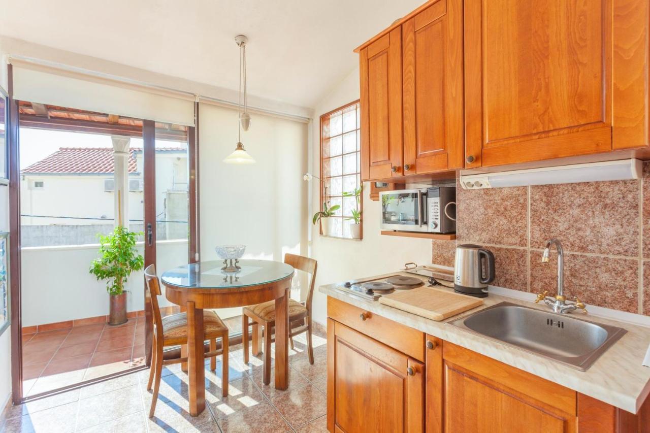 Apartments And Rooms With Wifi Makarska - 11063 المظهر الخارجي الصورة