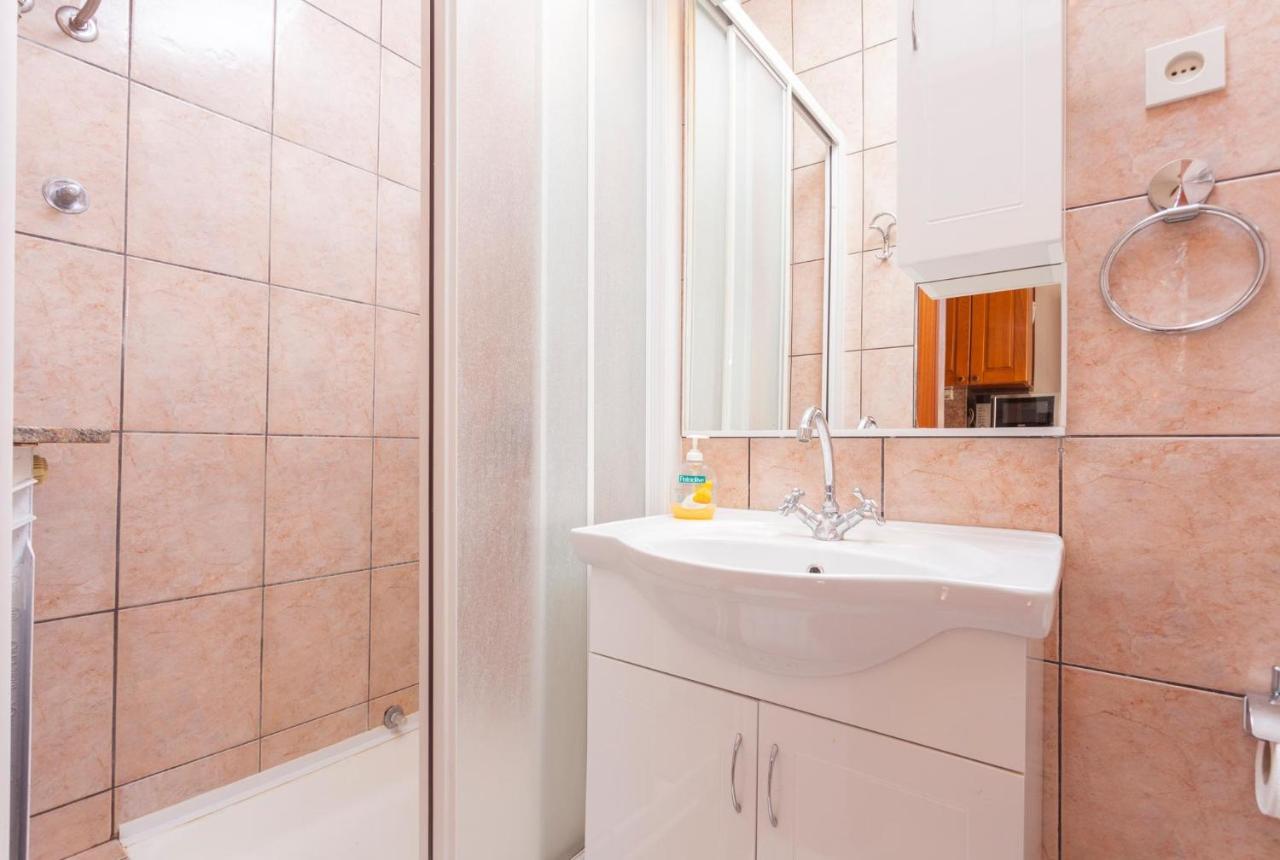 Apartments And Rooms With Wifi Makarska - 11063 المظهر الخارجي الصورة